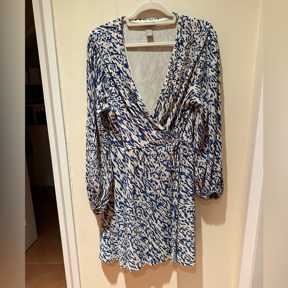 H&M wrap dress size XL long sleeve